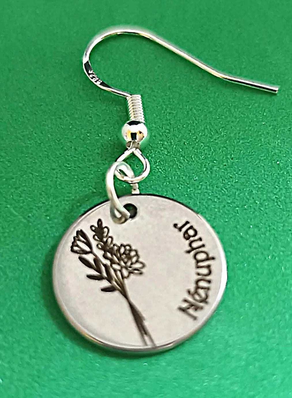 Boucles d'oreilles fleur de naissance Juillet - GravéPourToi