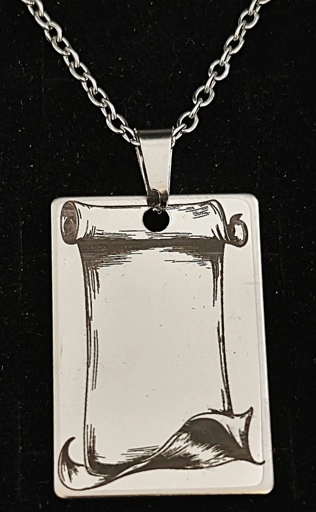 Pendentif parchemin 1 - GravéPourToi